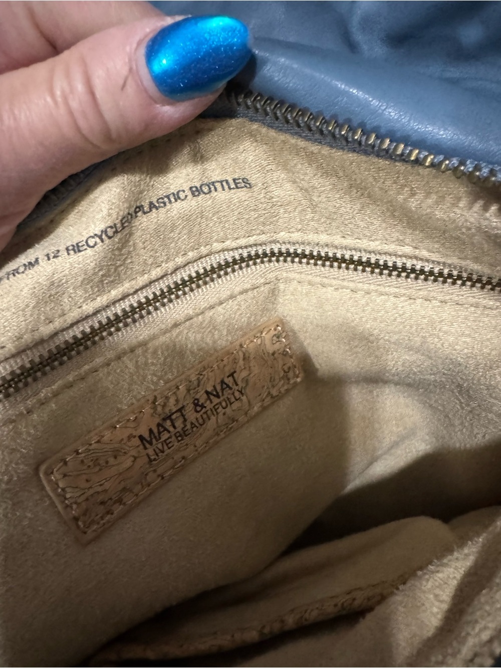 ✅🩷 $5 items for $25 Minimum. Matt & Nat Teal Blue Envelope Crossbody with Stud D - Picture 9 of 14